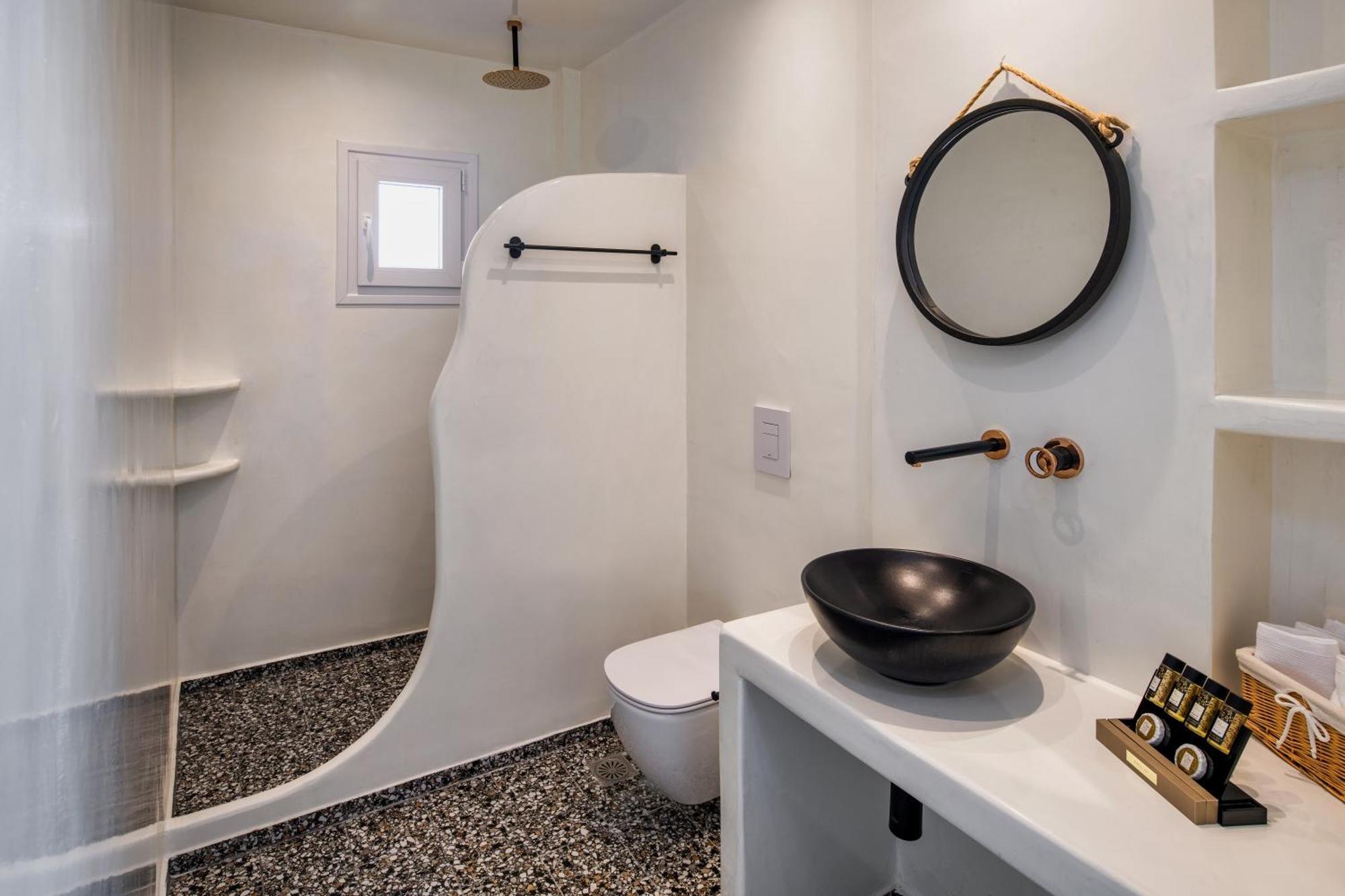 Peaceful Seafront Retreat In Santorini -Sonus Mare Beach Houses Vourvoúlos Eksteriør bilde