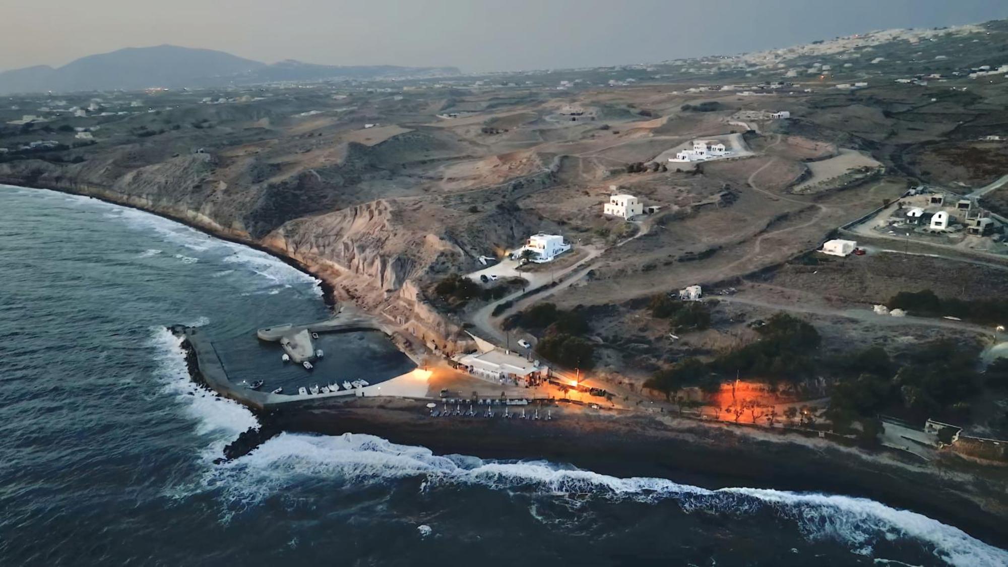 Peaceful Seafront Retreat In Santorini -Sonus Mare Beach Houses Vourvoúlos Eksteriør bilde
